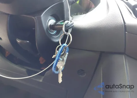 2017 Ford Focus Se z USA, uszkodzony, nr VIN 1FADP3FE2HL309728